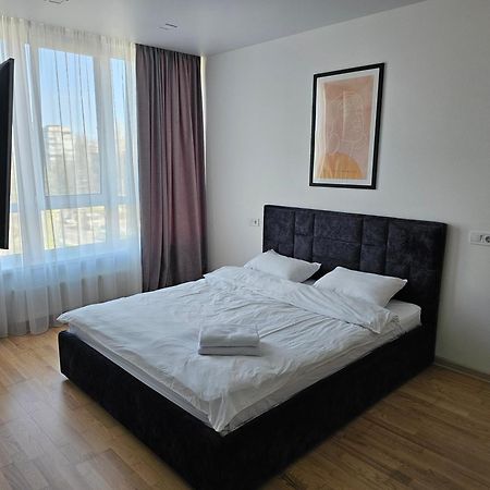 Nyvky Like Home - Studio - Apt 35 Kiew Exterior foto