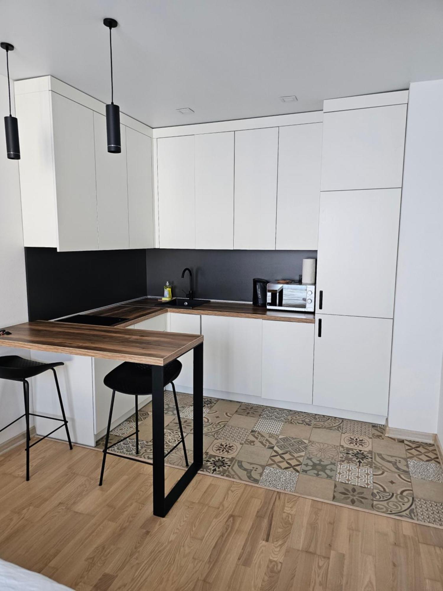 Nyvky Like Home - Studio - Apt 35 Kiew Exterior foto